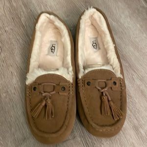 UGG Litney Women’s Size 10. Barely Used
